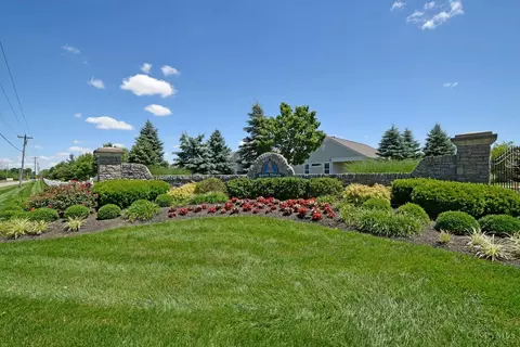 View/Area - 3450 Mackenzie Xing, Cincinnati, OH 45245 photo 3 of 10