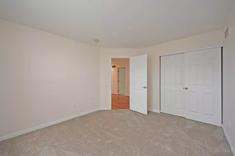Bedroom - 3450 Mackenzie Xing, Cincinnati, OH 45245 photo 8 of 11
