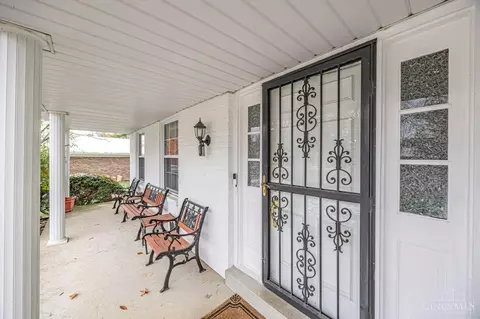Exterior - 10709 Shadowcrest Ct, Montgomery, OH 45242 photo 4 of 13