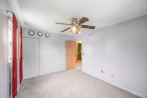 Bedroom - 10709 Shadowcrest Ct, Montgomery, OH 45242 photo 11 of 14