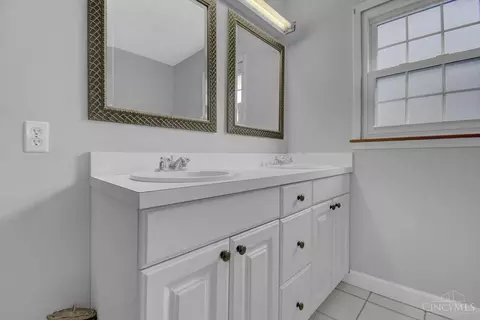 1168 Inner Circle Dr, Forest Park, OH 45240 photo 19