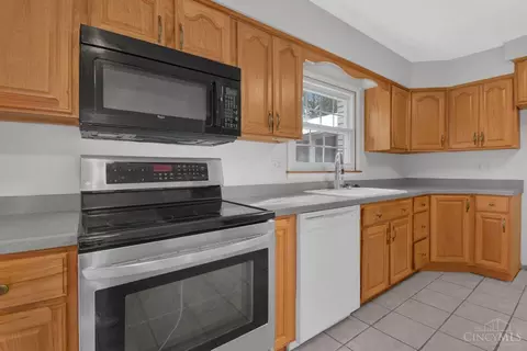 1168 Inner Circle Dr, Forest Park, OH 45240 photo 10
