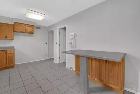 1168 Inner Circle Dr, Forest Park, OH 45240 photo 9