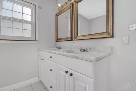 1168 Inner Circle Dr, Forest Park, OH 45240 photo 17