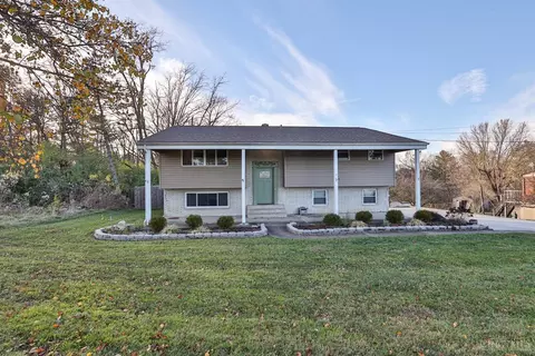 9349 West Rd, Cleves, OH 45002