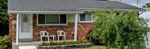 324 W Crest Dr, Reading, OH 45215