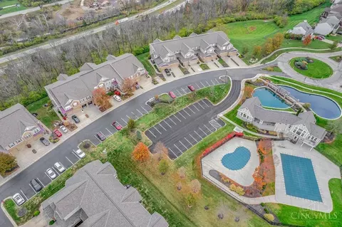 View/Area - 7460 Bridge Point Dr, Cincinnati, OH 45248 photo 3 of 5