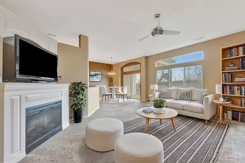 Living - 7460 Bridge Point Dr, Cincinnati, OH 45248 photo 3 of 3