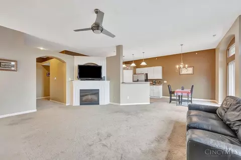 Living - 7460 Bridge Point Dr, Cincinnati, OH 45248 photo 2 of 3