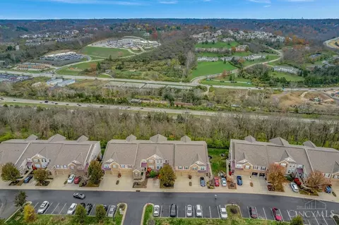View/Area - 7460 Bridge Point Dr, Cincinnati, OH 45248 photo 2 of 5