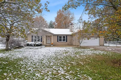 1360 Wagner Dr, Fayetteville, OH 45118