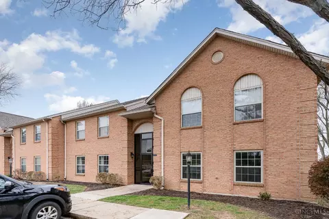 3302 N Bend Rd #2, Cincinnati, OH 45239
