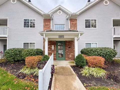 12071 Carrington Ln #206, Symmes Twp, OH 45246