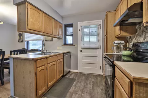 4355 Cappel Dr, Cincinnati, OH 45205 photo 10