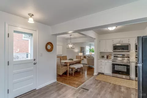 1202 Thurnridge Dr, Reading, OH 45215 photo 11