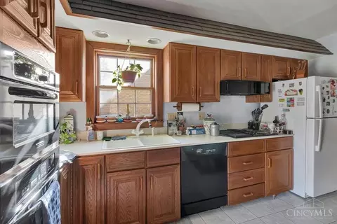 2860 Ratterman Ave, Cincinnati, OH 45211 photo 7