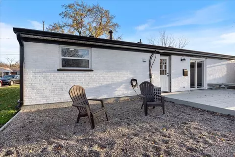 Exterior - 9611 Tanbark Ct, Cincinnati, OH 45231 photo 5 of 5