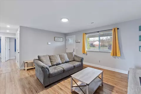 Living - 9611 Tanbark Ct, Cincinnati, OH 45231 photo 1 of 1