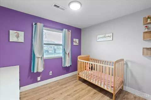 Bedroom - 9611 Tanbark Ct, Cincinnati, OH 45231 photo 3 of 4