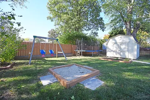 Exterior - 1647 Krylon Dr, Reading, OH 45215 photo 12 of 13