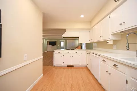 Kitchen - 1647 Krylon Dr, Reading, OH 45215 photo 2 of 6