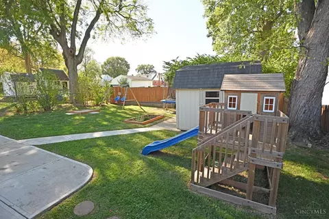 Exterior - 1647 Krylon Dr, Reading, OH 45215 photo 8 of 13