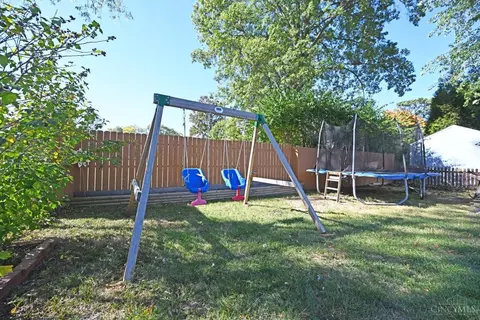 Exterior - 1647 Krylon Dr, Reading, OH 45215 photo 11 of 13