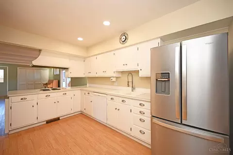 Kitchen - 1647 Krylon Dr, Reading, OH 45215 photo 1 of 6