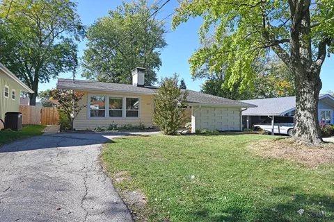 1647 Krylon Dr, Reading, OH 45215