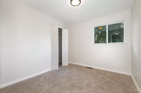 Bedroom - 1356 Randomhill Rd, Cincinnati, OH 45231 photo 5 of 5