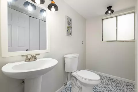 Bath - 1356 Randomhill Rd, Cincinnati, OH 45231 photo 1 of 2
