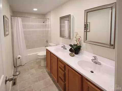 Bath - 4235 Brookside Dr, Batavia, OH 45103 photo 2 of 2
