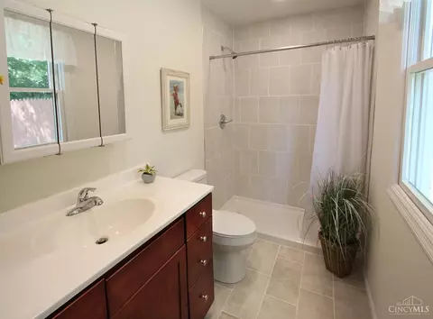 Bath - 4235 Brookside Dr, Batavia, OH 45103 photo 1 of 2