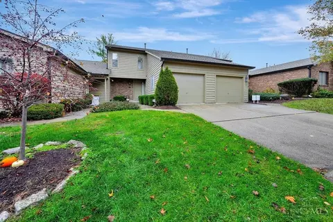 14 Rolling Hills Dr, Wyoming, OH 45215
