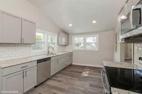 Kitchen - 6570 St Rt 133, Pleasant Plain, OH 45162 photo 3 of 4