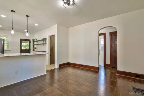 3049 Penrose Pl, Cincinnati, OH 45211 photo 13