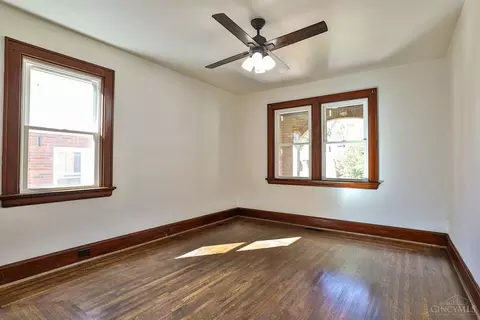 3049 Penrose Pl, Cincinnati, OH 45211 photo 19