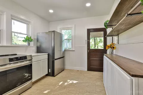 3049 Penrose Pl, Cincinnati, OH 45211 photo 16