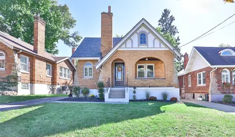 3049 Penrose Pl, Cincinnati, OH 45211 photo 2