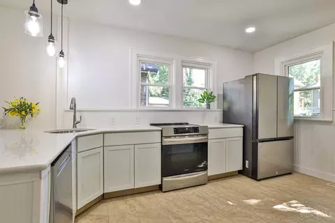 3049 Penrose Pl, Cincinnati, OH 45211 photo 15