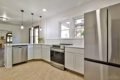 3049 Penrose Pl, Cincinnati, OH 45211 photo 17