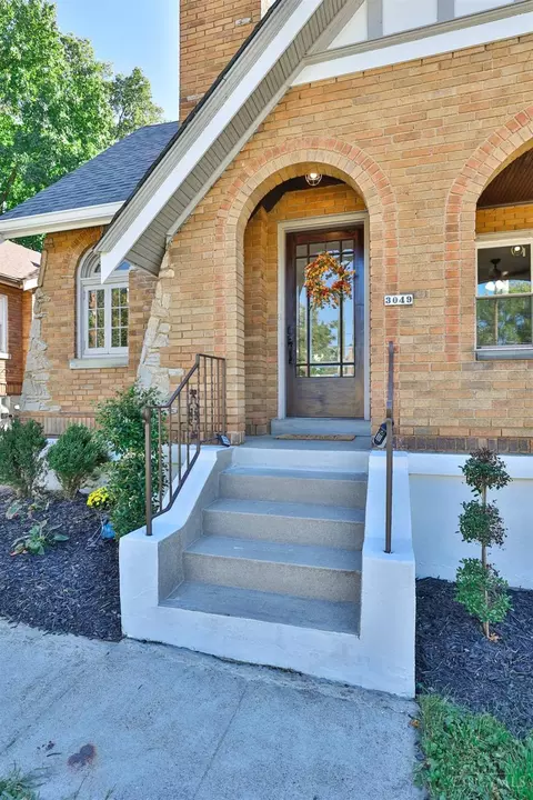 3049 Penrose Pl, Cincinnati, OH 45211 photo 4