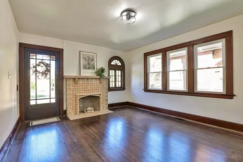 3049 Penrose Pl, Cincinnati, OH 45211 photo 8