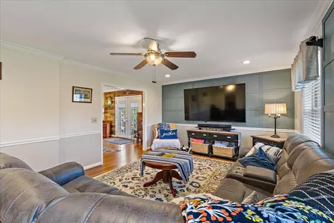Living - 6207 Greenbud Dr, Goshen, OH 45122 photo 4 of 5