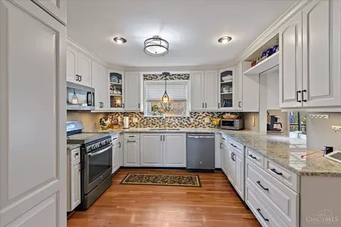 Kitchen - 6207 Greenbud Dr, Goshen, OH 45122 photo 1 of 4