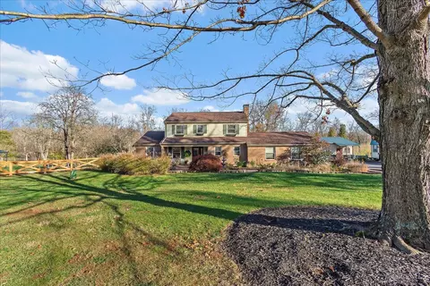 Exterior - 6207 Greenbud Dr, Goshen, OH 45122 photo 7 of 9