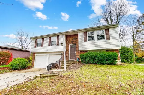 1415 Gumbert Dr, Amelia, OH 45102