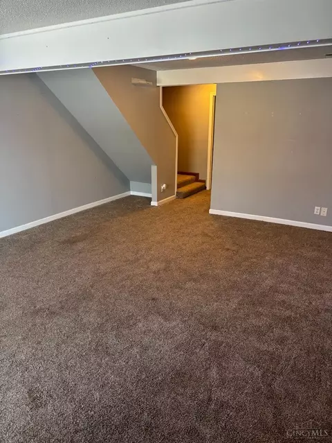 Living - 3701 Parfore Ct, Cincinnati, OH 45245 photo 4 of 4