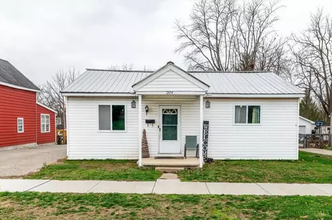 209 Baldwin St, Blanchester, OH 45107