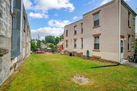 Exterior - 1222 Sunset Ave, Cincinnati, OH 45205 photo 10 of 11